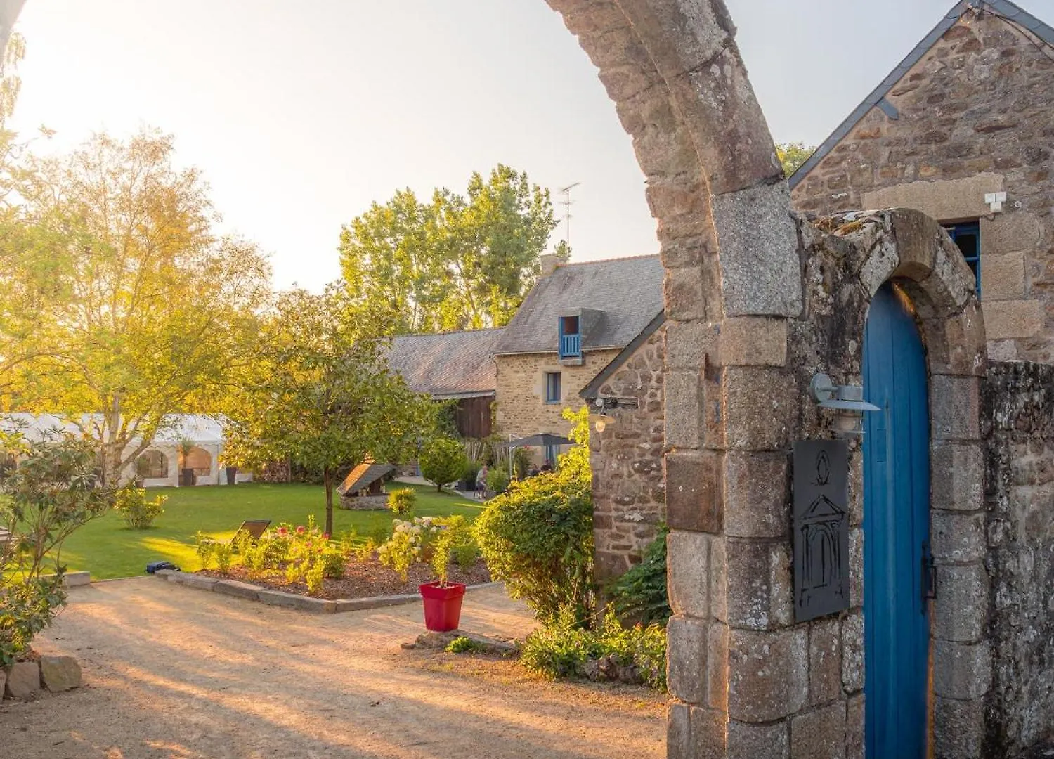 Manoir Des Portes Hotel Lamballe 3*,  France